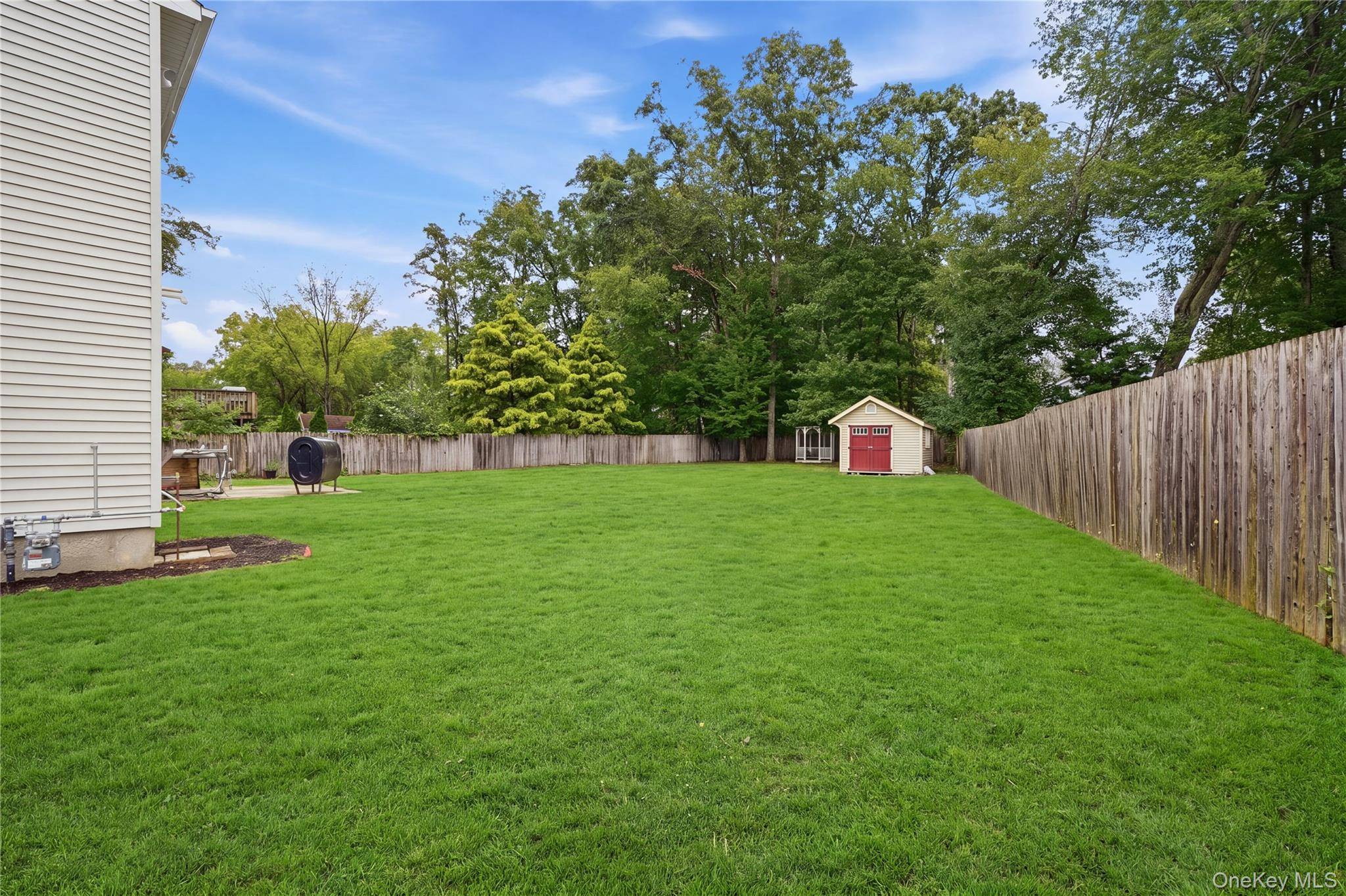 93 Mount Sinai Coram RD, Coram, NY 11727