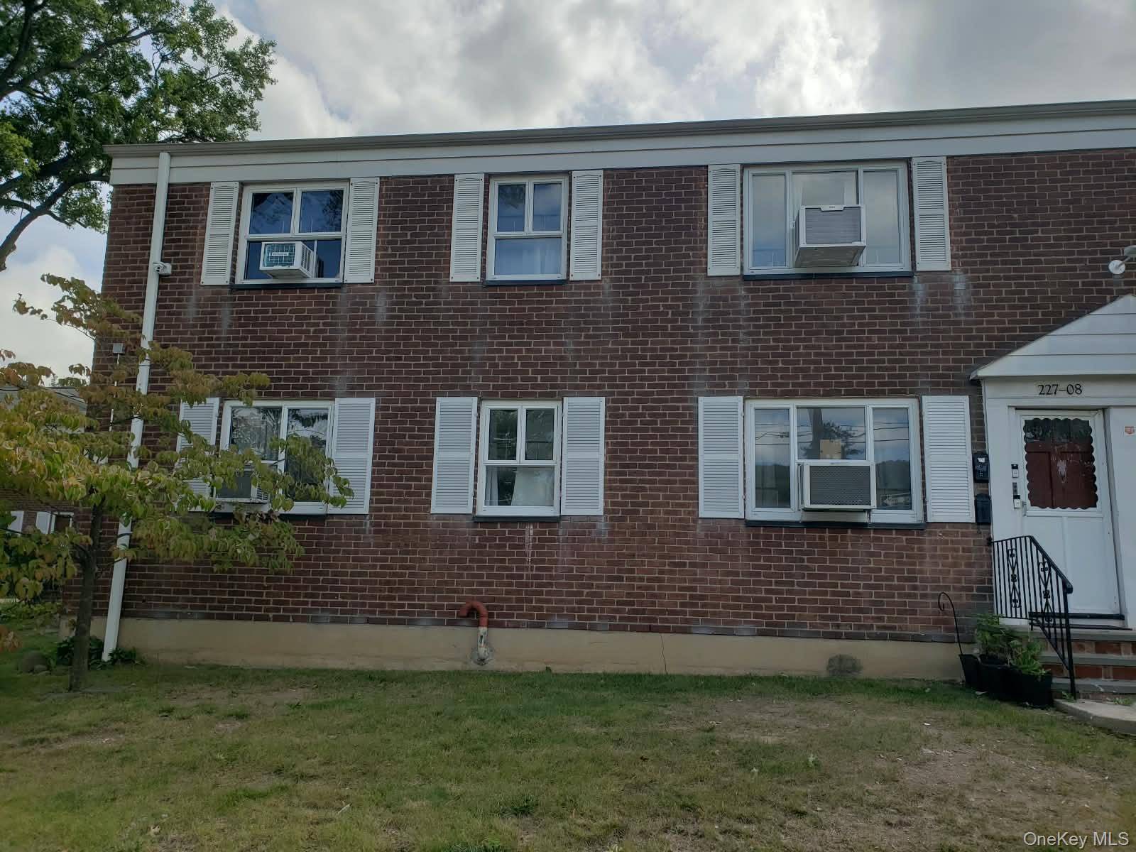 227-08 Hillside AVE #Upper, Queens Village, NY 11427