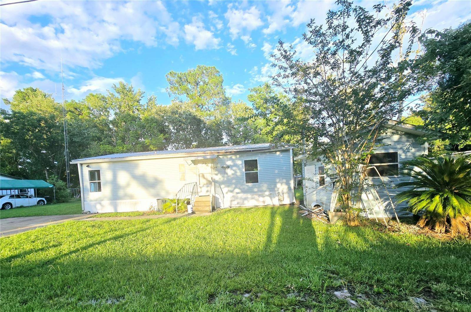 208 PINE TREE TRL, Crescent City, FL 32112