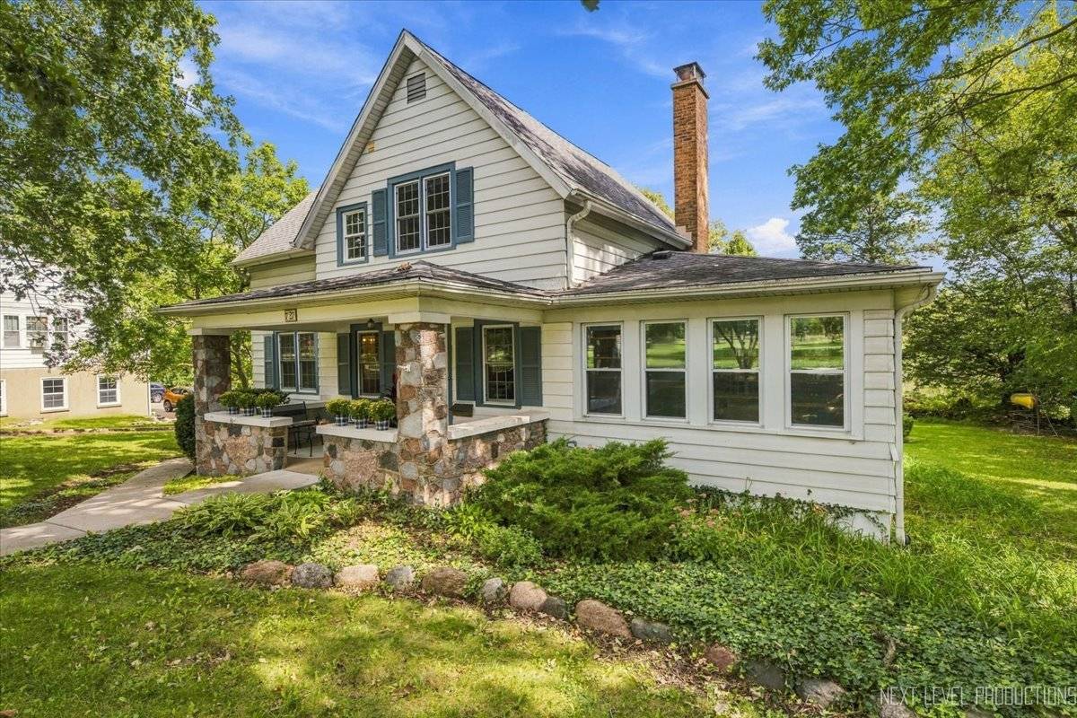 727 N First ST, Geneva, IL 60134