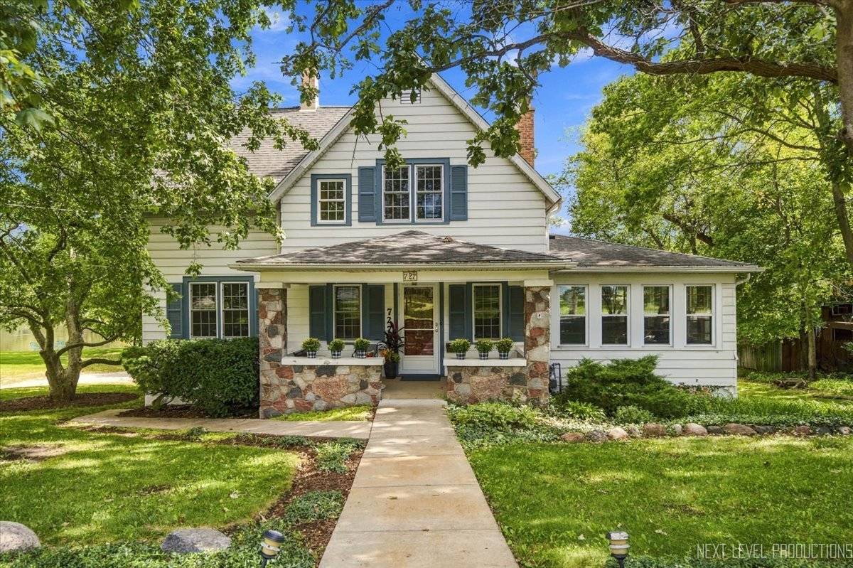 727 N First ST, Geneva, IL 60134