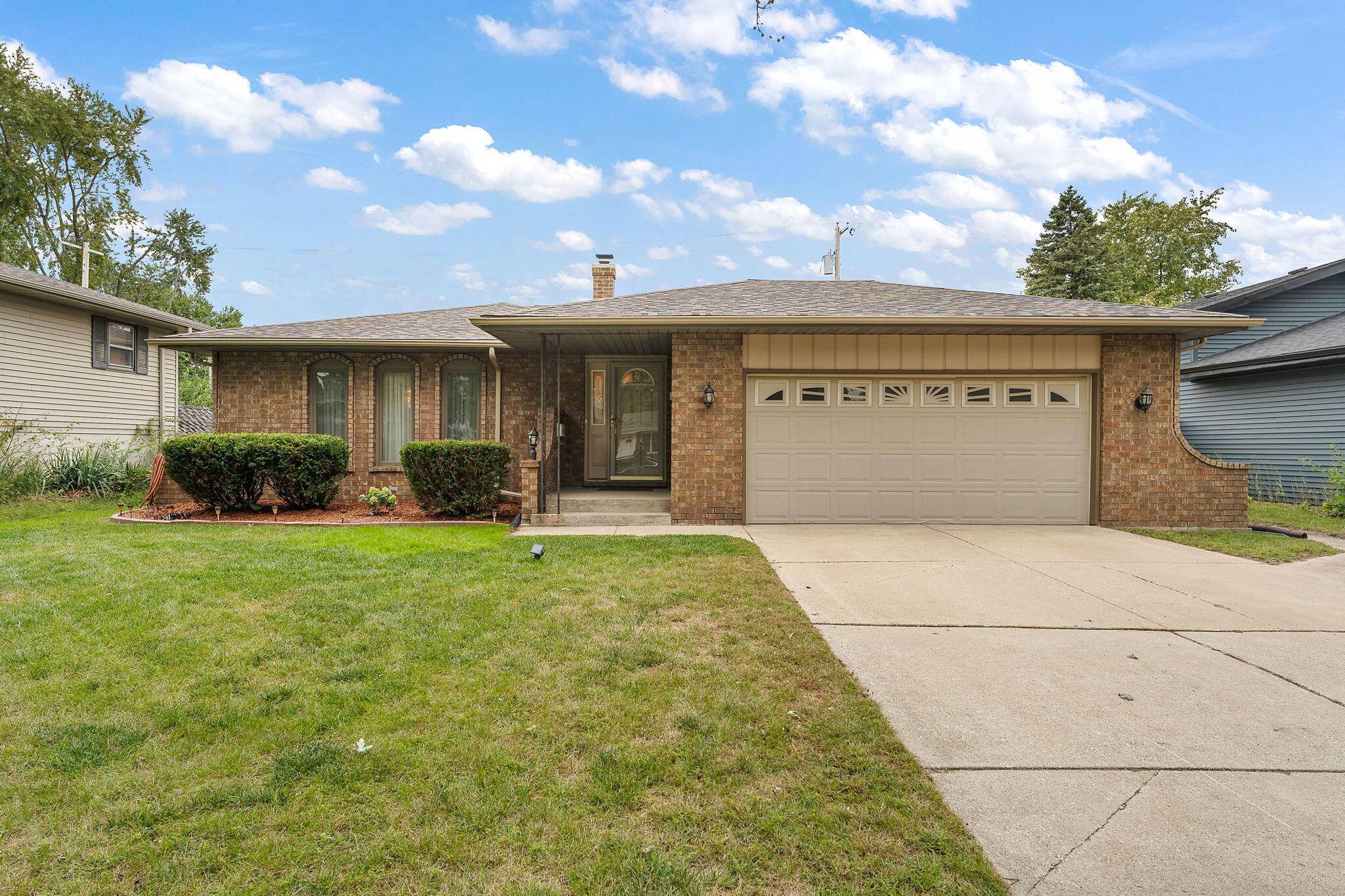 2110 Martha Street, Highland, IN 46322
