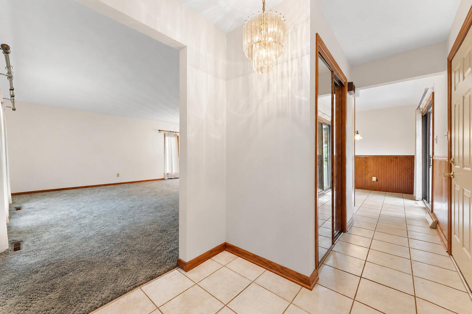2110 Martha Street, Highland, IN 46322