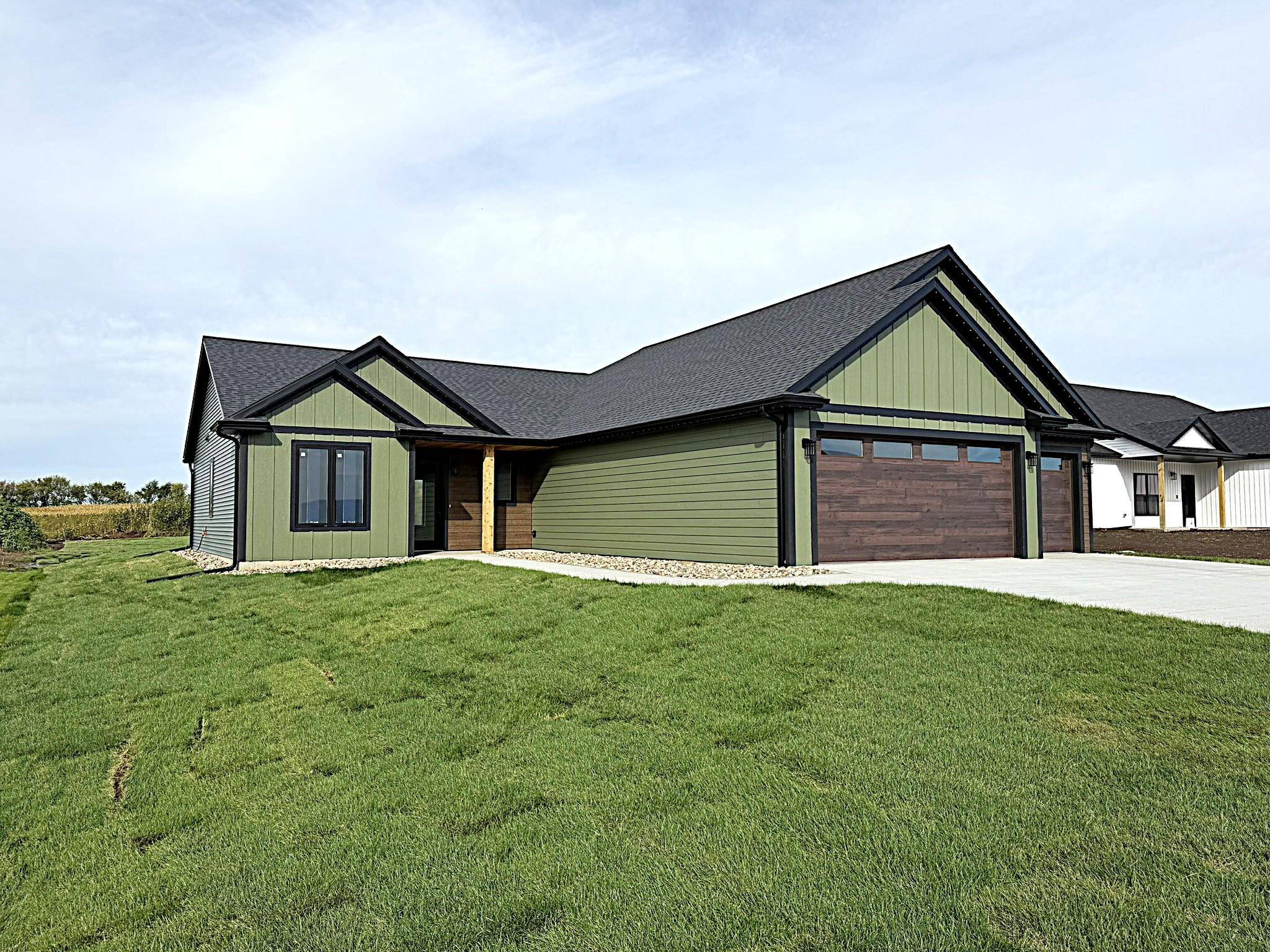 145 Rolling Hills DR, Elgin, MN 55932