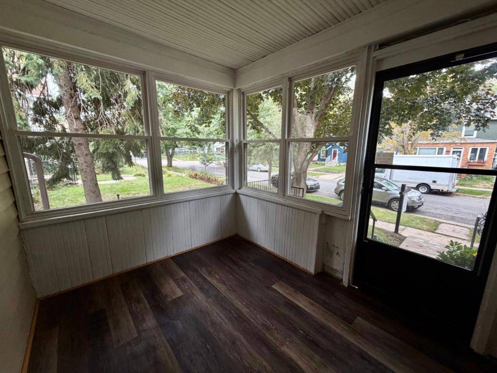 864 Delaware AVE, Saint Paul, MN 55107
