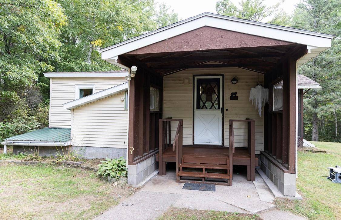9107 E Beaupre DR, Solon Springs, WI 54873