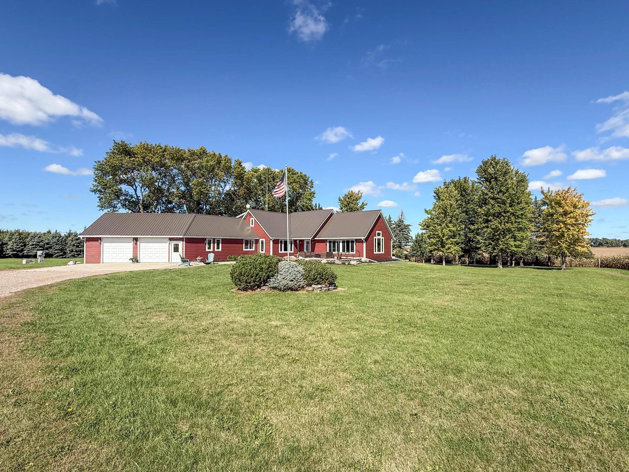 18522 15th ST SW, Blomkest, MN 56216
