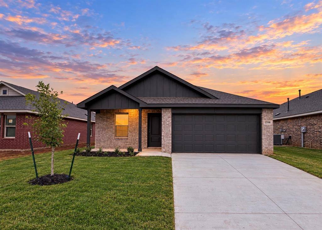 12508 Spruce Knob LN, Yukon, OK 73099