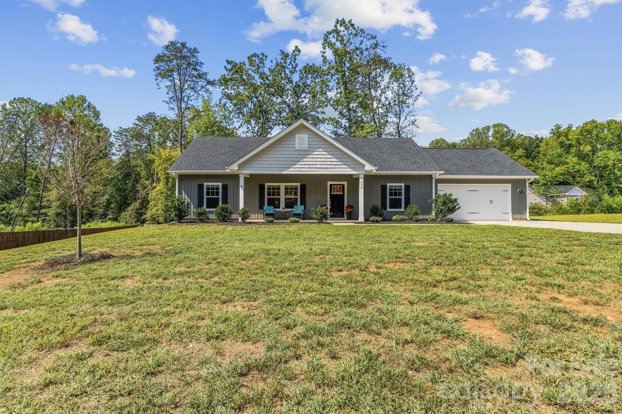 916 Westminster DR #8, Statesville, NC 28677