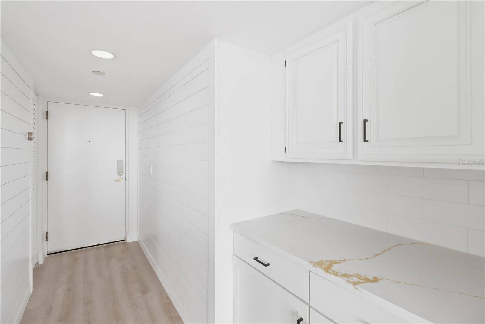 1 OCEANS WEST BLVD #8B1, Daytona Beach Shores, FL 32118