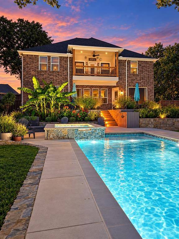 308 Familia Court, Azle, TX 76020