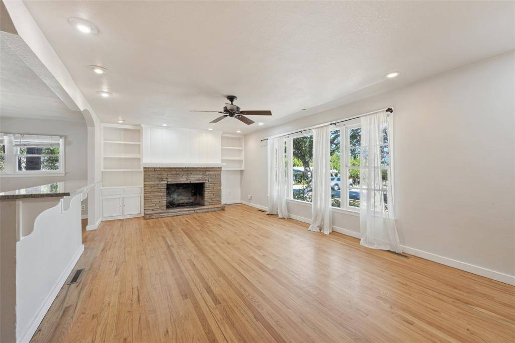 6567 Malvey Avenue, Fort Worth, TX 76116