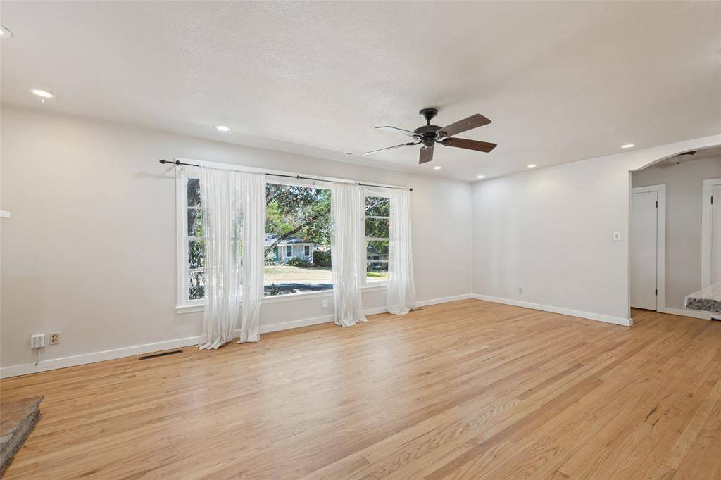 6567 Malvey Avenue, Fort Worth, TX 76116