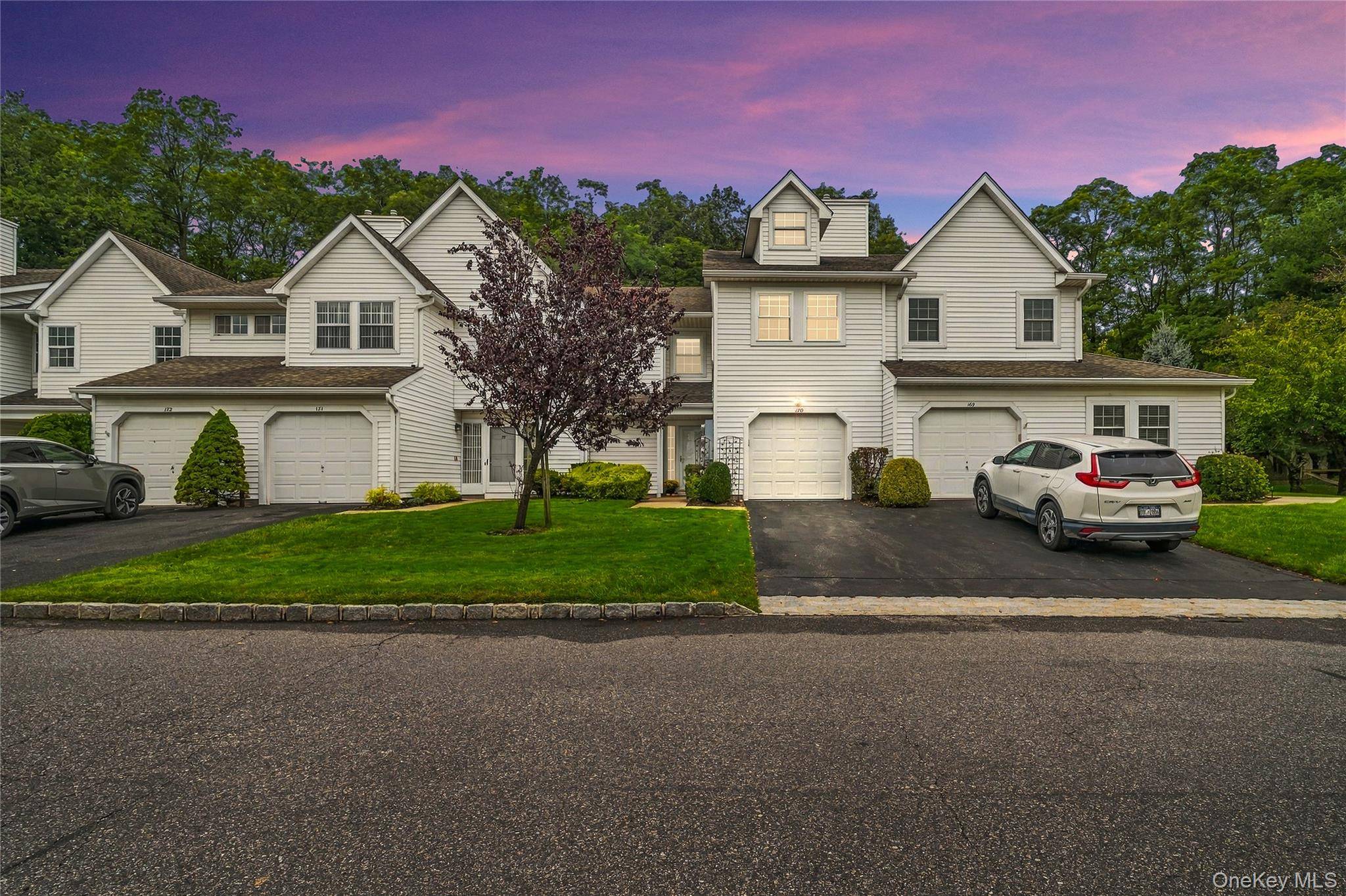 170 Thomas LN, East Setauket, NY 11733