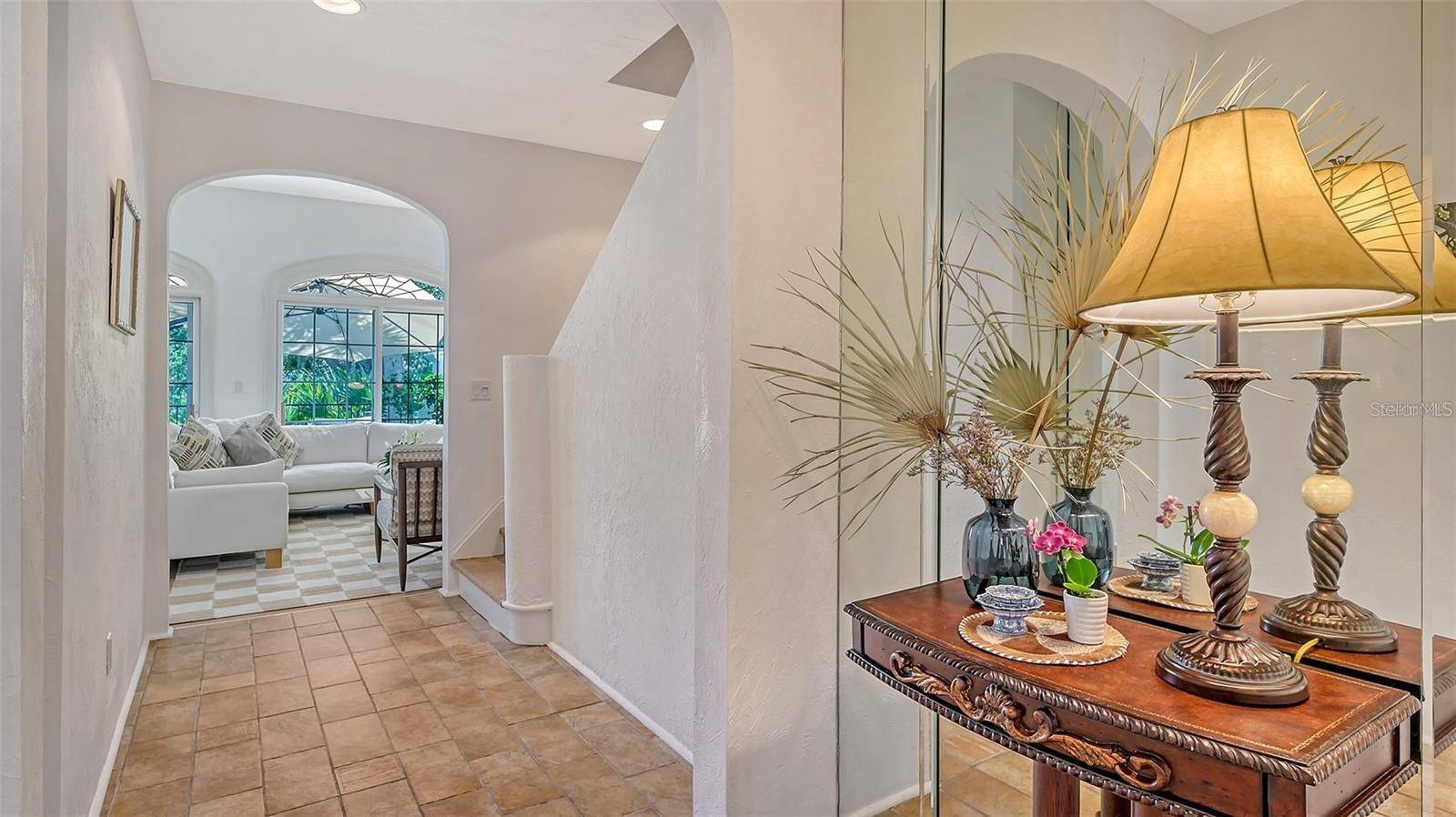 33 BISHOPS COURT RD #118, Osprey, FL 34229