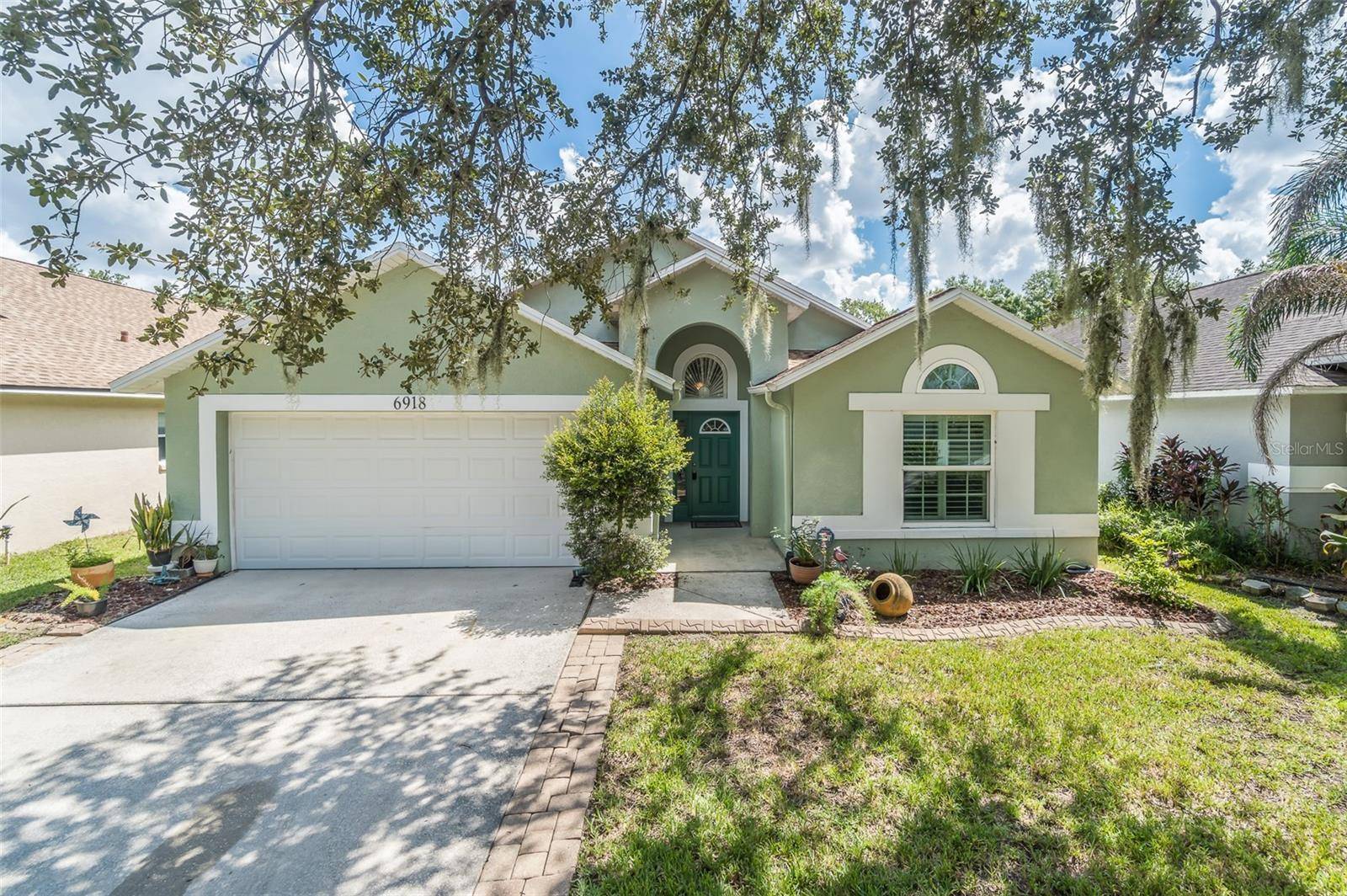 6918 JAMESTOWN MANOR DR, Riverview, FL 33578