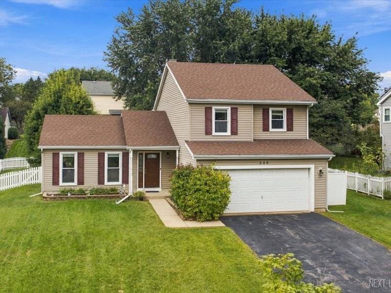 356 Wildwood DR, North Aurora, IL 60542