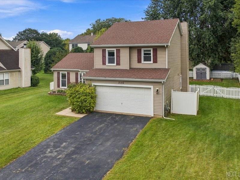 356 Wildwood DR, North Aurora, IL 60542