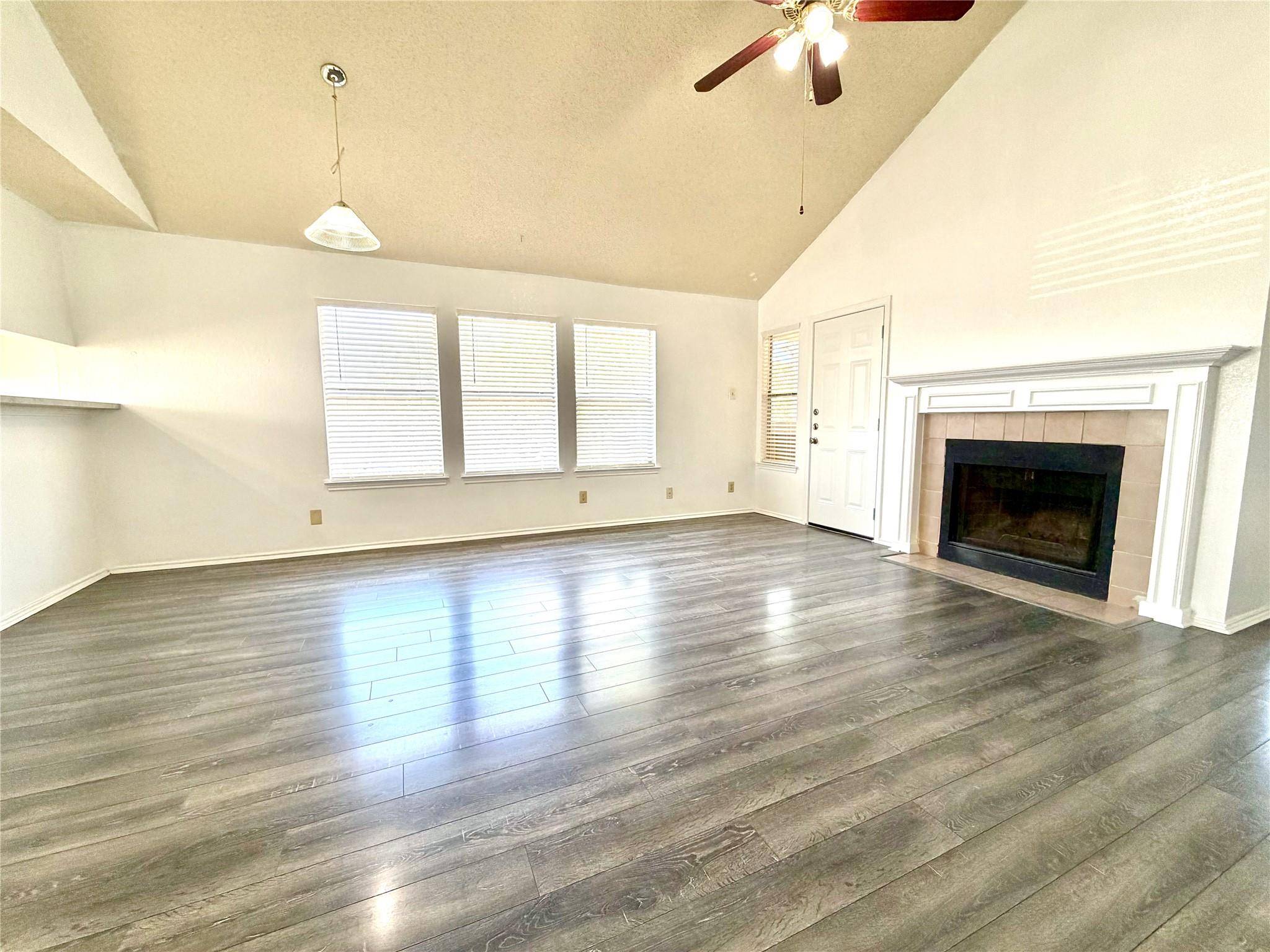 102 Flying Jib CT #A, Lakeway, TX 78734