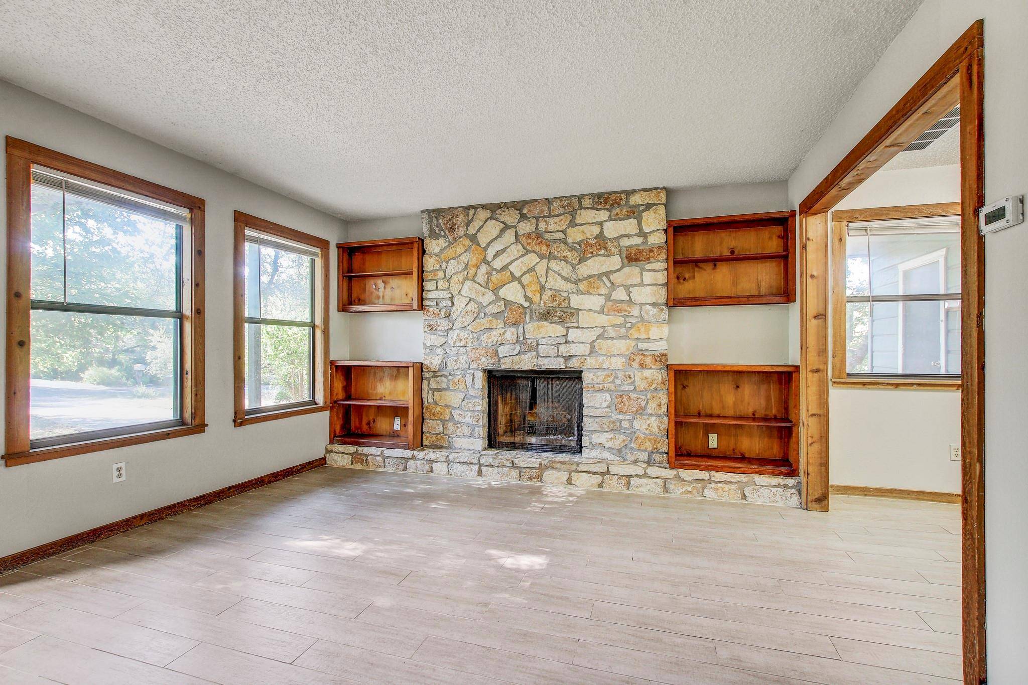 104 S Laurelwood DR #B, Austin, TX 78733