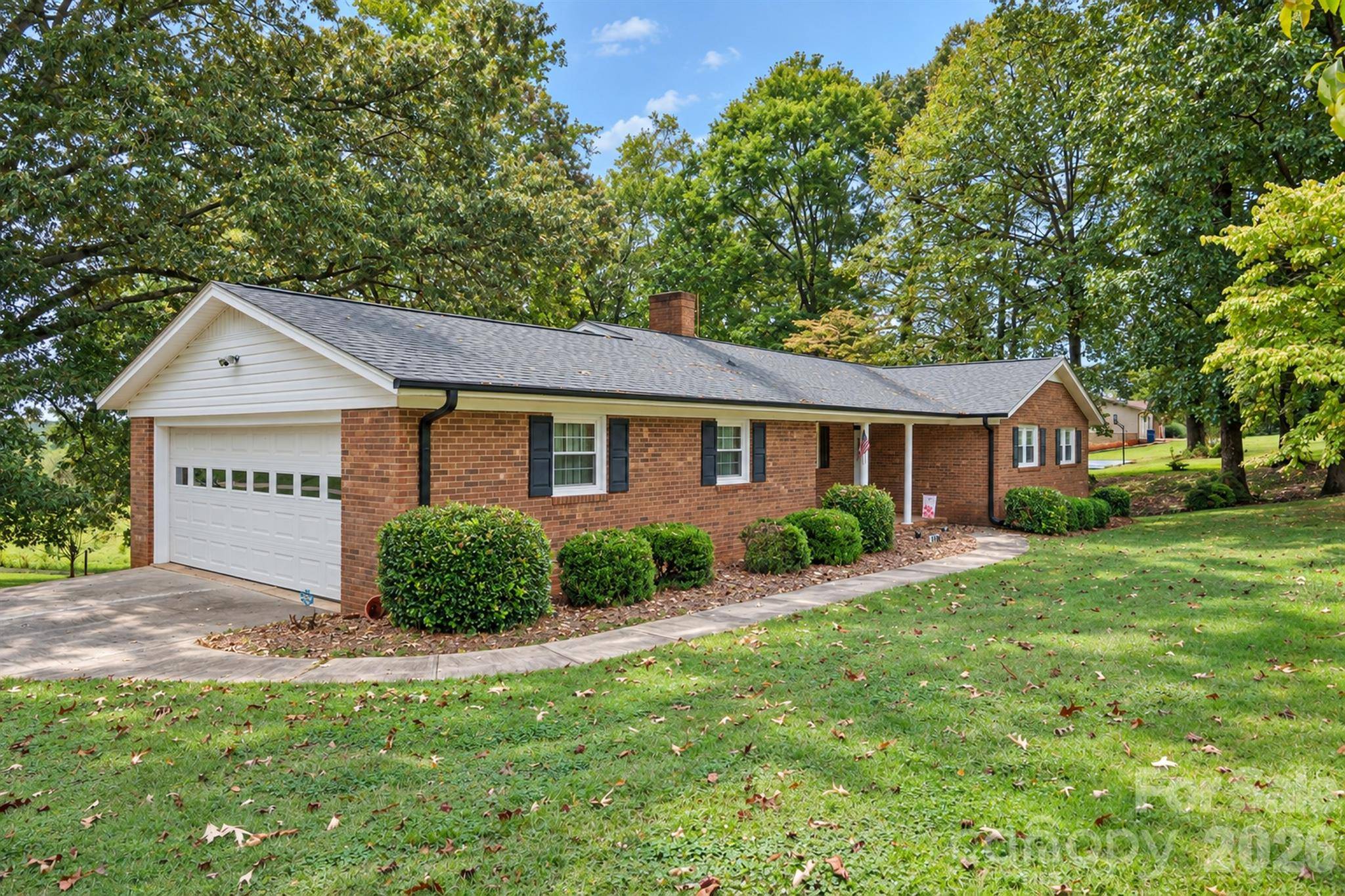 116 White Dogwood LN, Statesville, NC 28625