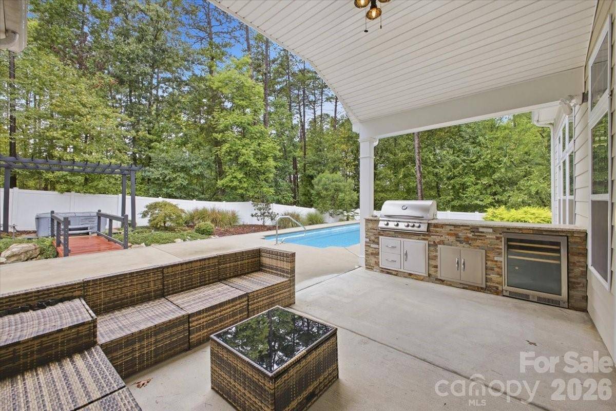 1221 Acosta CT, Lake Wylie, SC 29710