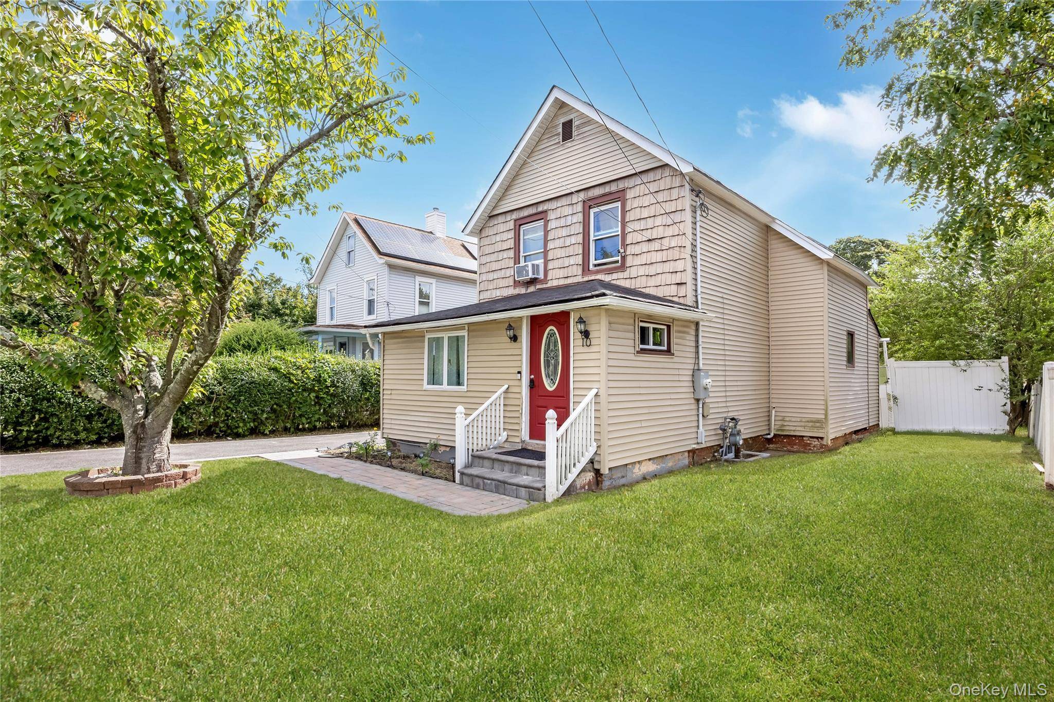 10 Brightside AVE, Central Islip, NY 11722