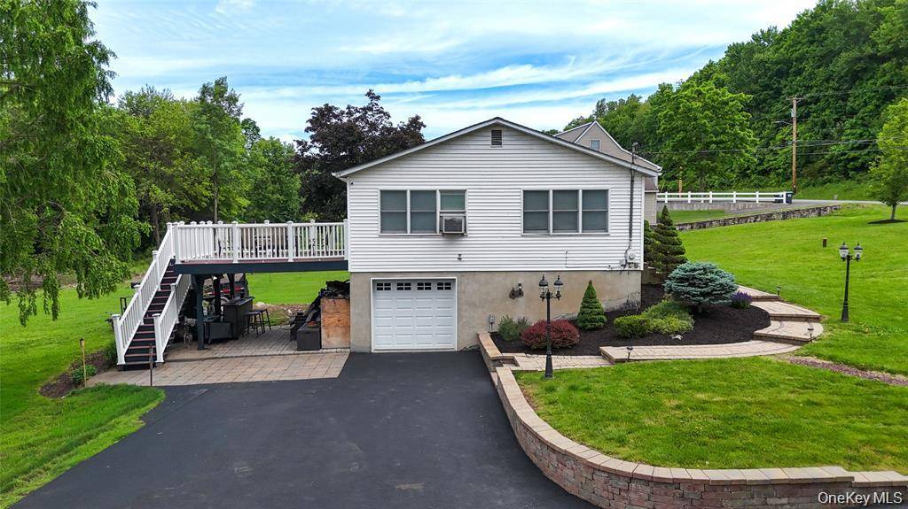423 Rock Cut RD, Walden, NY 12586