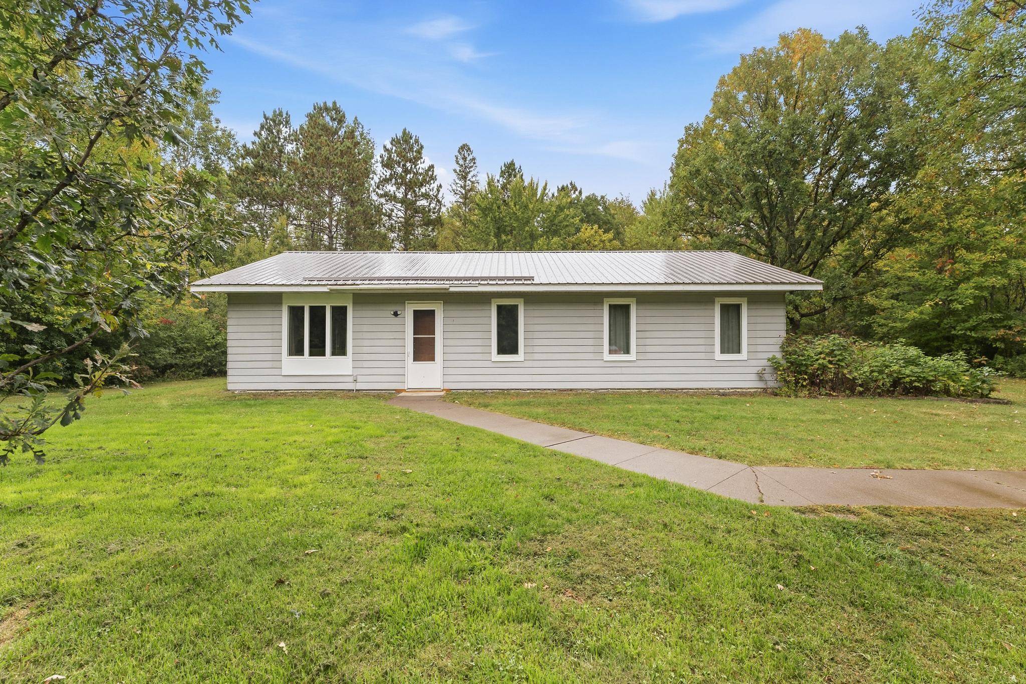 49852 Dupuis RD, Sandstone, MN 55072
