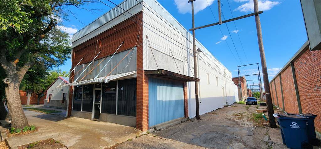 108 E Commerce, Mexia, TX 76667