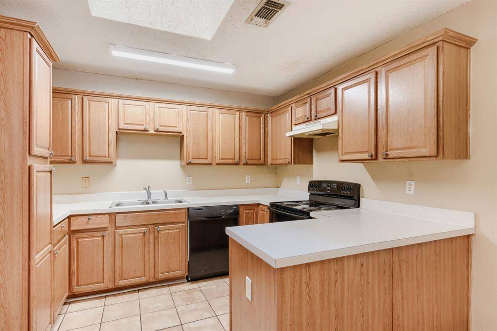 4155 N Coral Springs Drive, Fort Worth, TX 76123