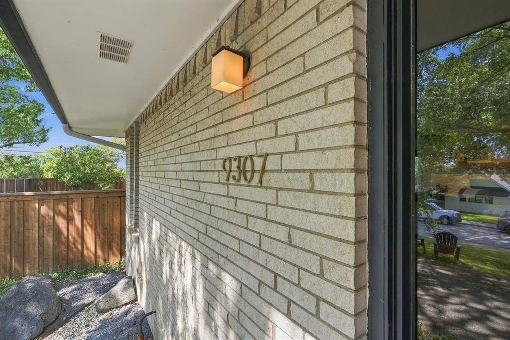 9307 Crestedge Drive, Dallas, TX 75238
