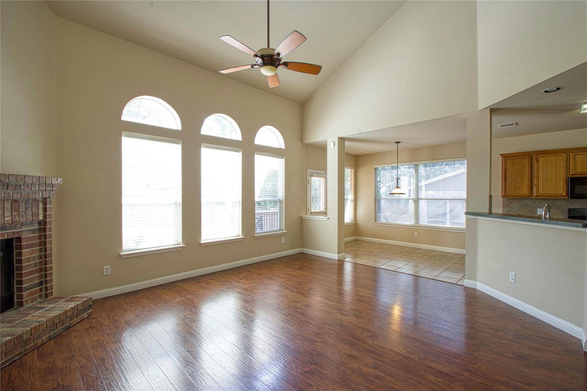 2412 Silver Spur LN, Leander, TX 78641