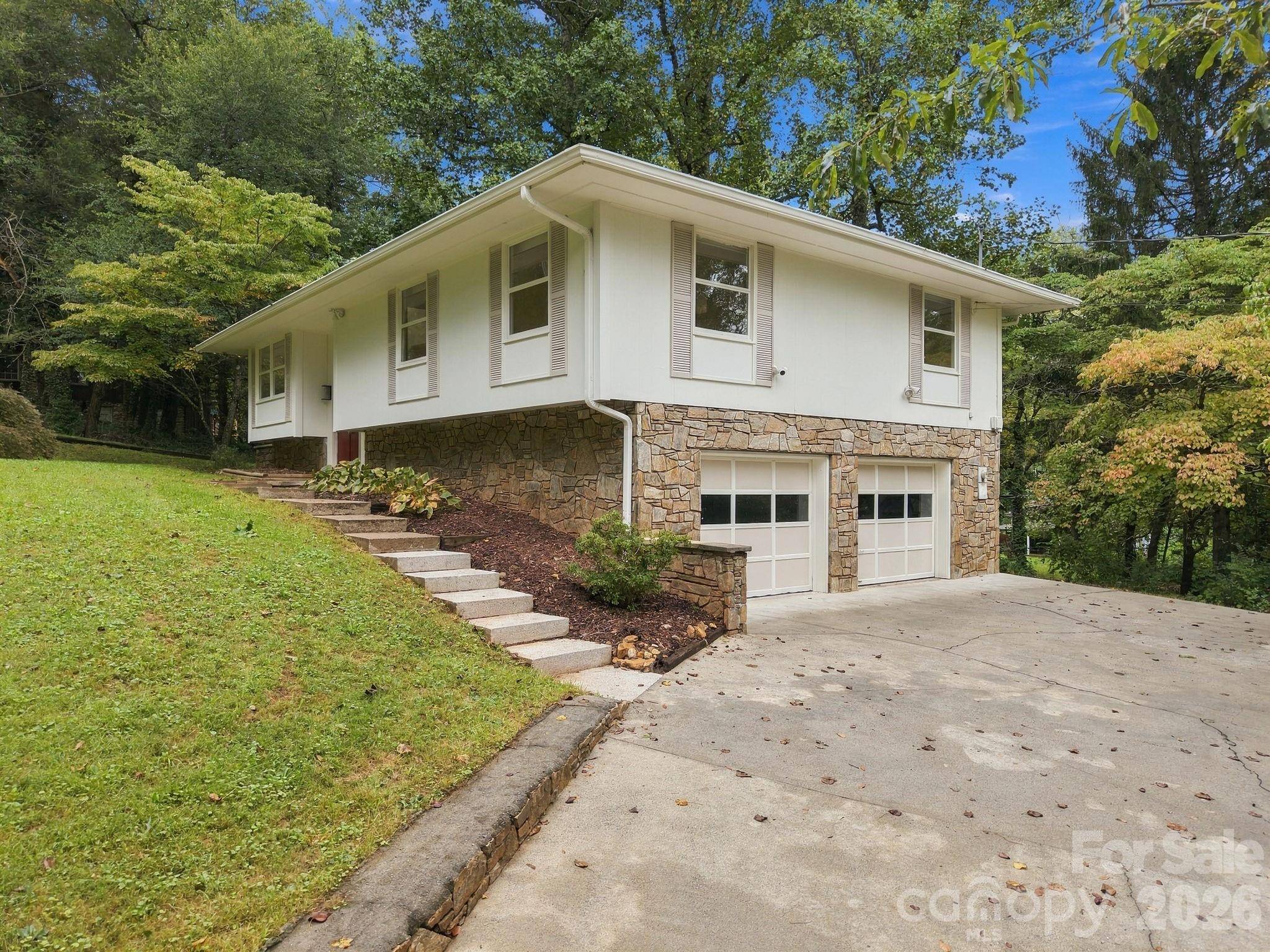 104 Disosway ST, Black Mountain, NC 28711