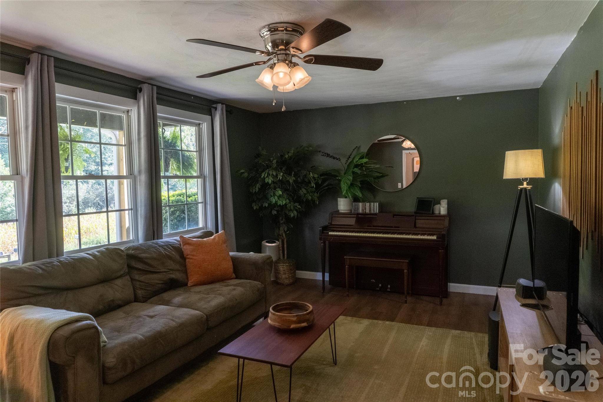 2408 Setzers Creek RD, Lenoir, NC 28645