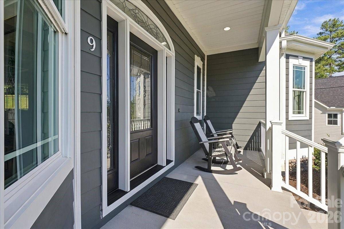 9 Tee Box LN, Travelers Rest, SC 29690