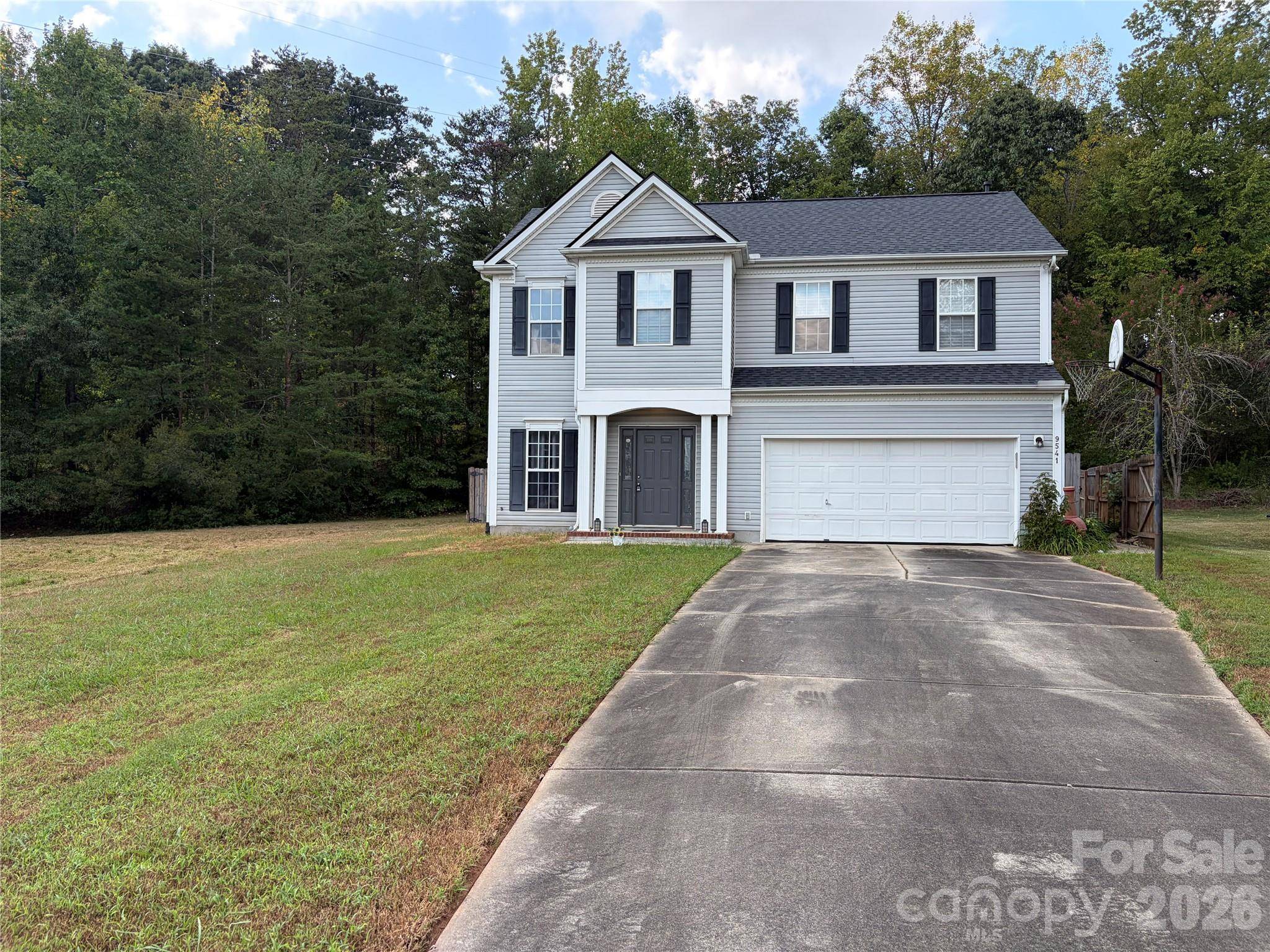 9541 Green Apple DR, Charlotte, NC 28215