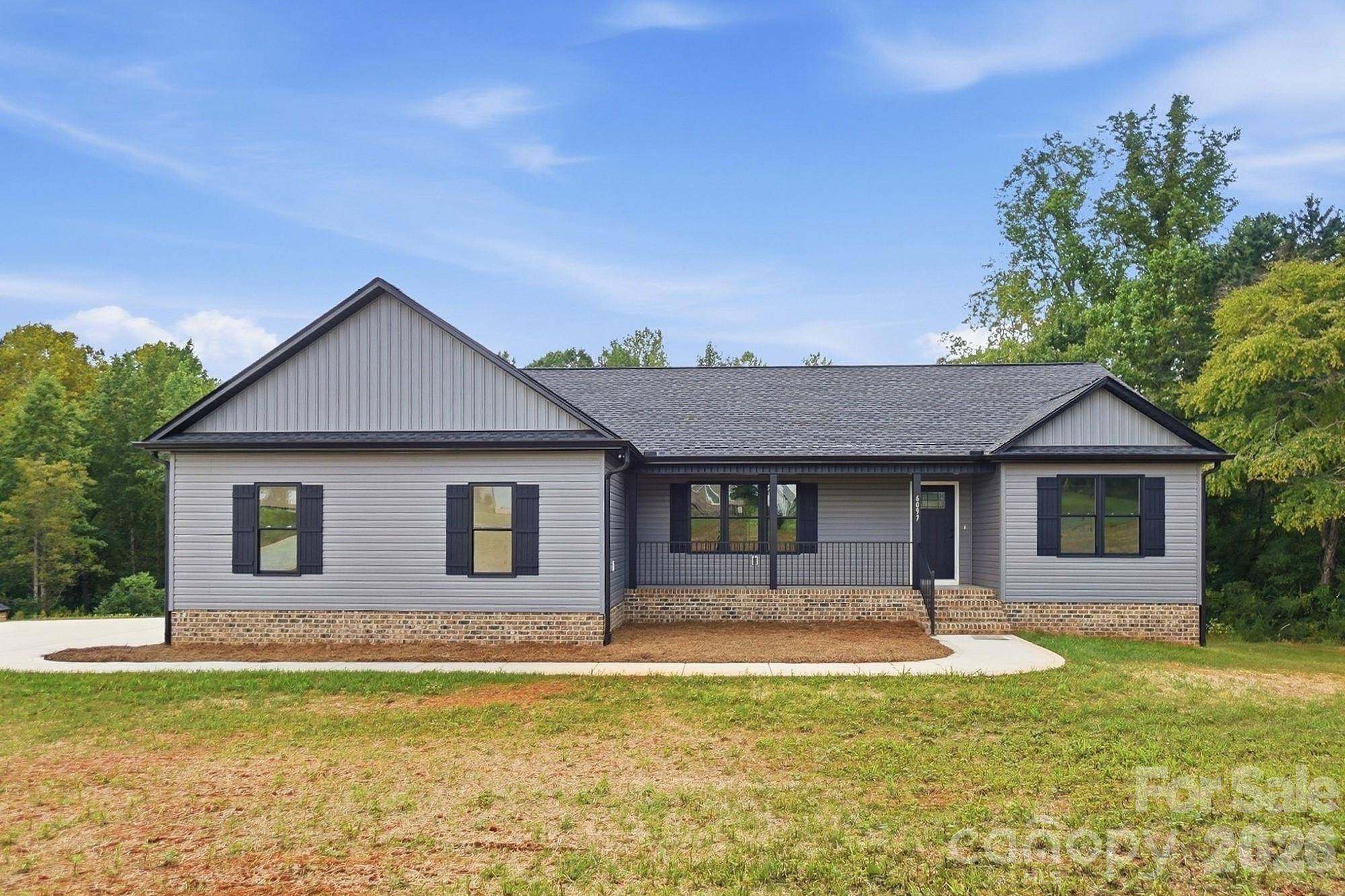 6097 Tinsley CT, Sherrills Ford, NC 28673
