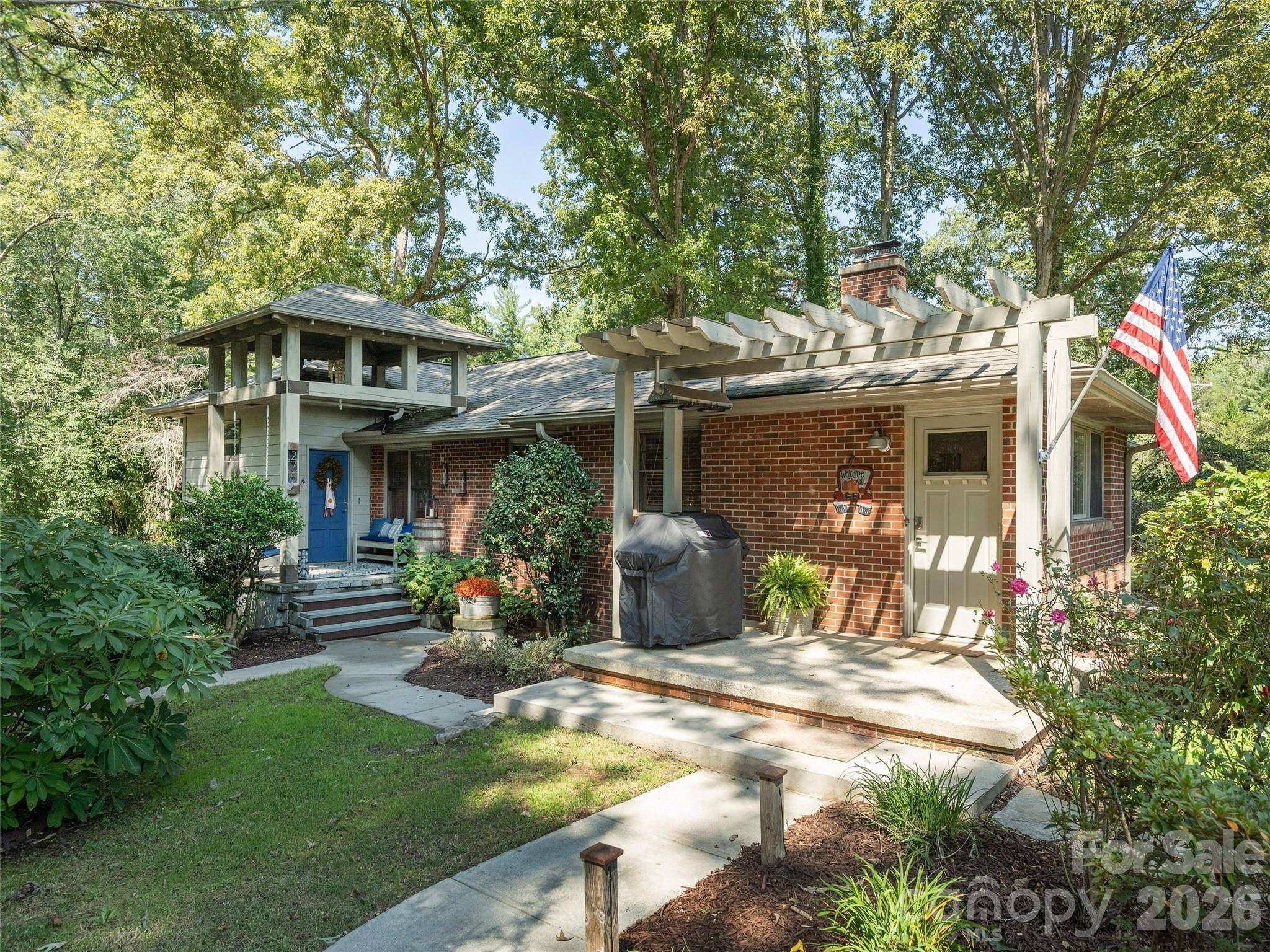 275 S Rugby RD, Hendersonville, NC 28791