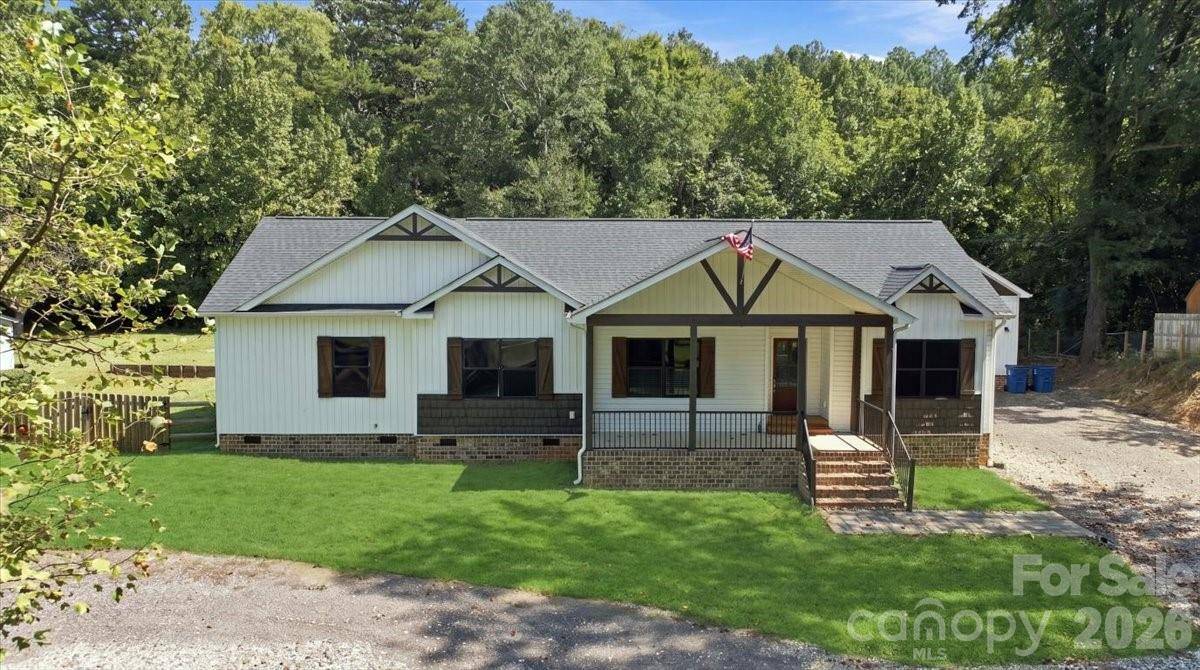 2481 Shelton AVE, Statesville, NC 28677