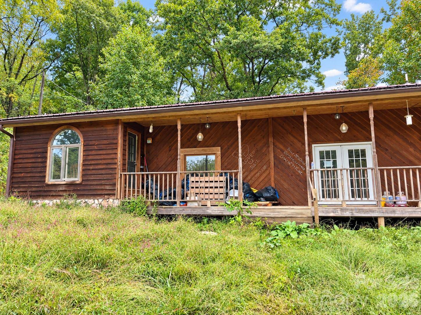 323 Forrest Fisher RD, Spruce Pine, NC 28777