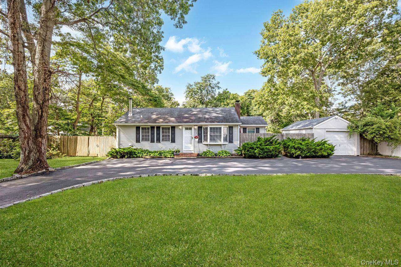 499 Revilo AVE, Shirley, NY 11967