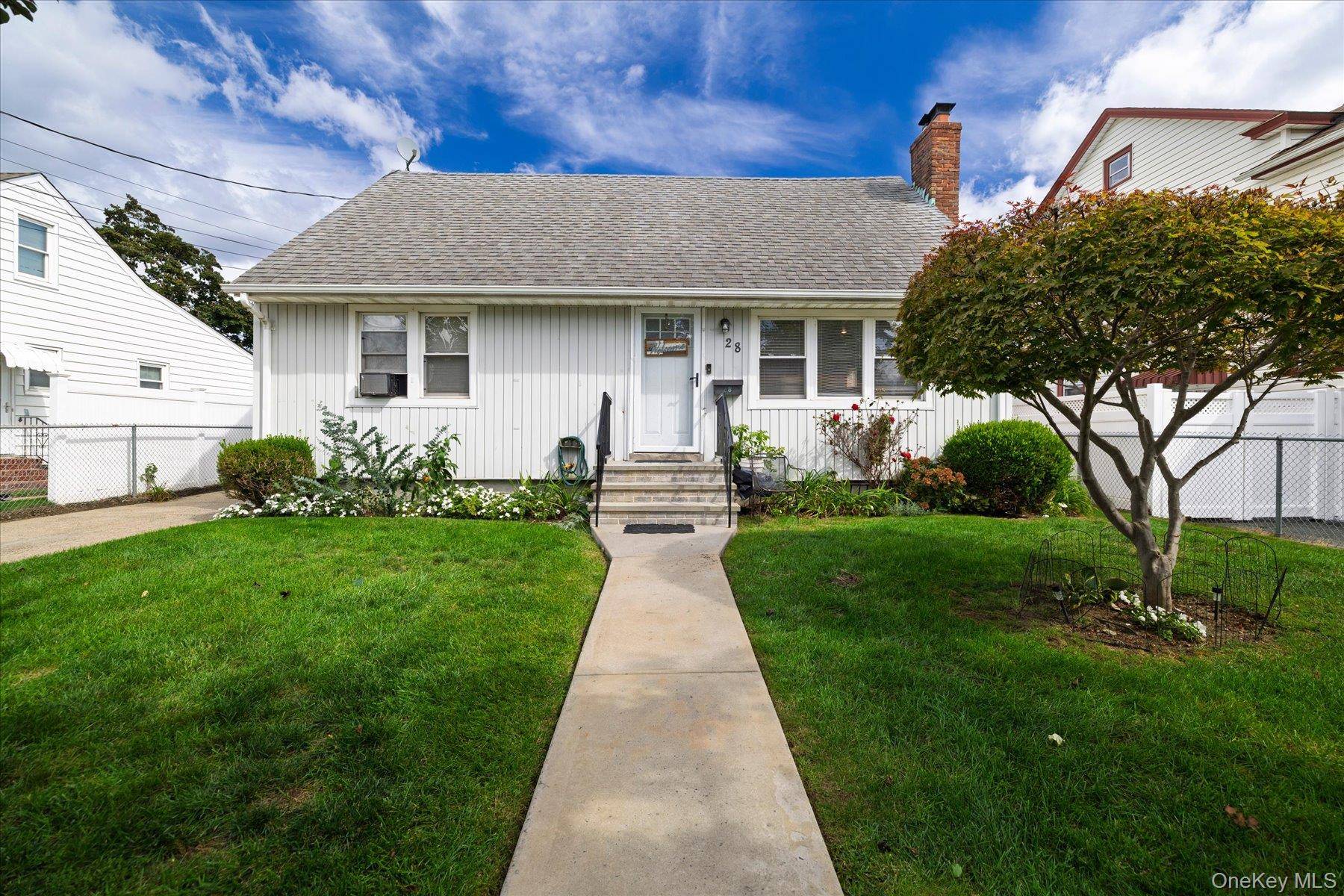 28 Harrison AVE, Freeport, NY 11520