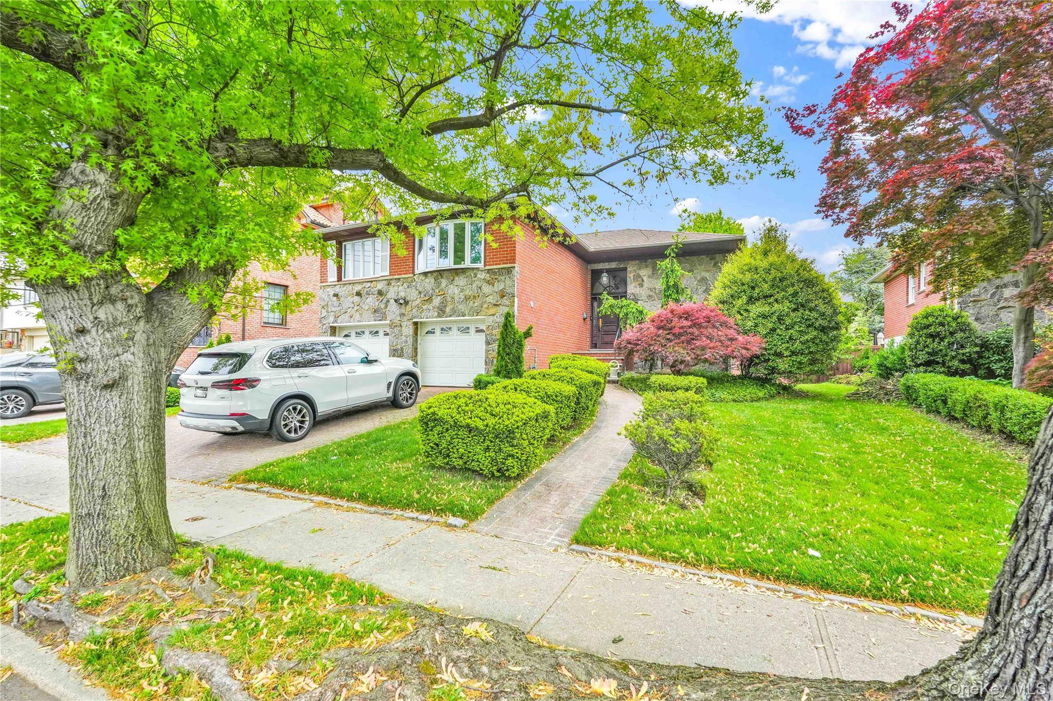 13835 11th AVE, Malba, NY 11357