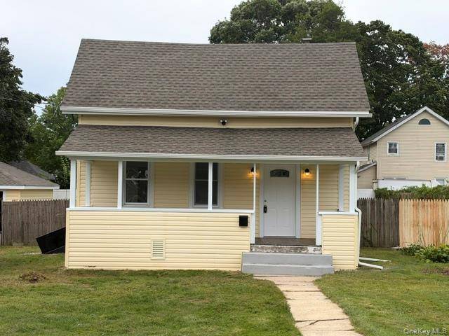 34 S 5th AVE, Brentwood, NY 11717