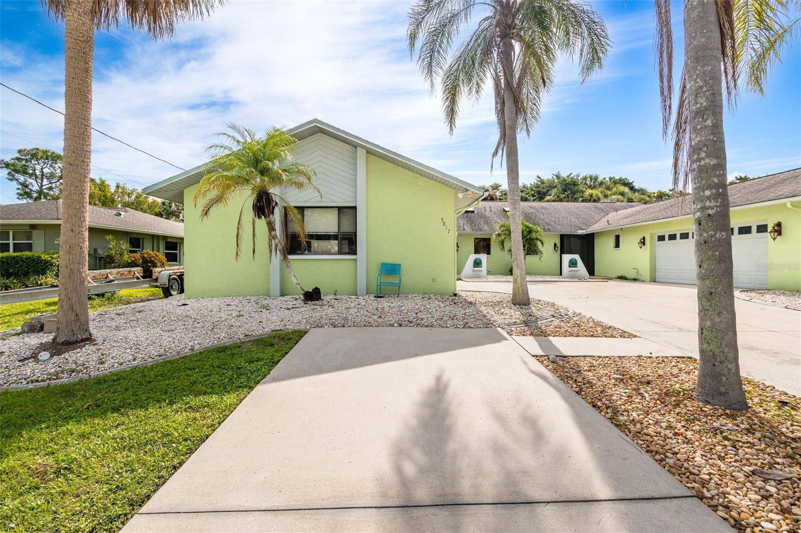 5815/5817 LITTLESTONE CT, North Fort Myers, FL 33903