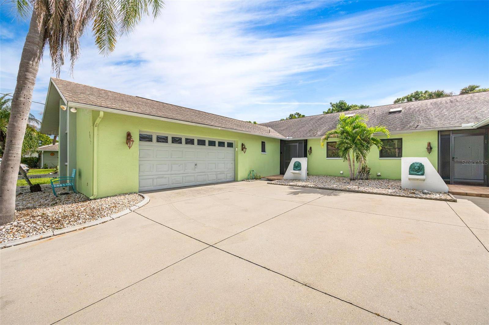 5815/5817 LITTLESTONE CT, North Fort Myers, FL 33903