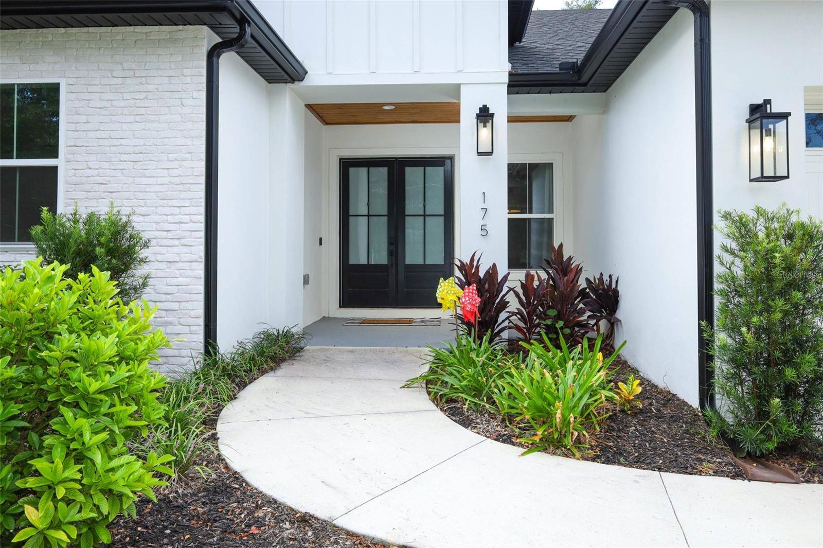175 PINE ST, Geneva, FL 32732