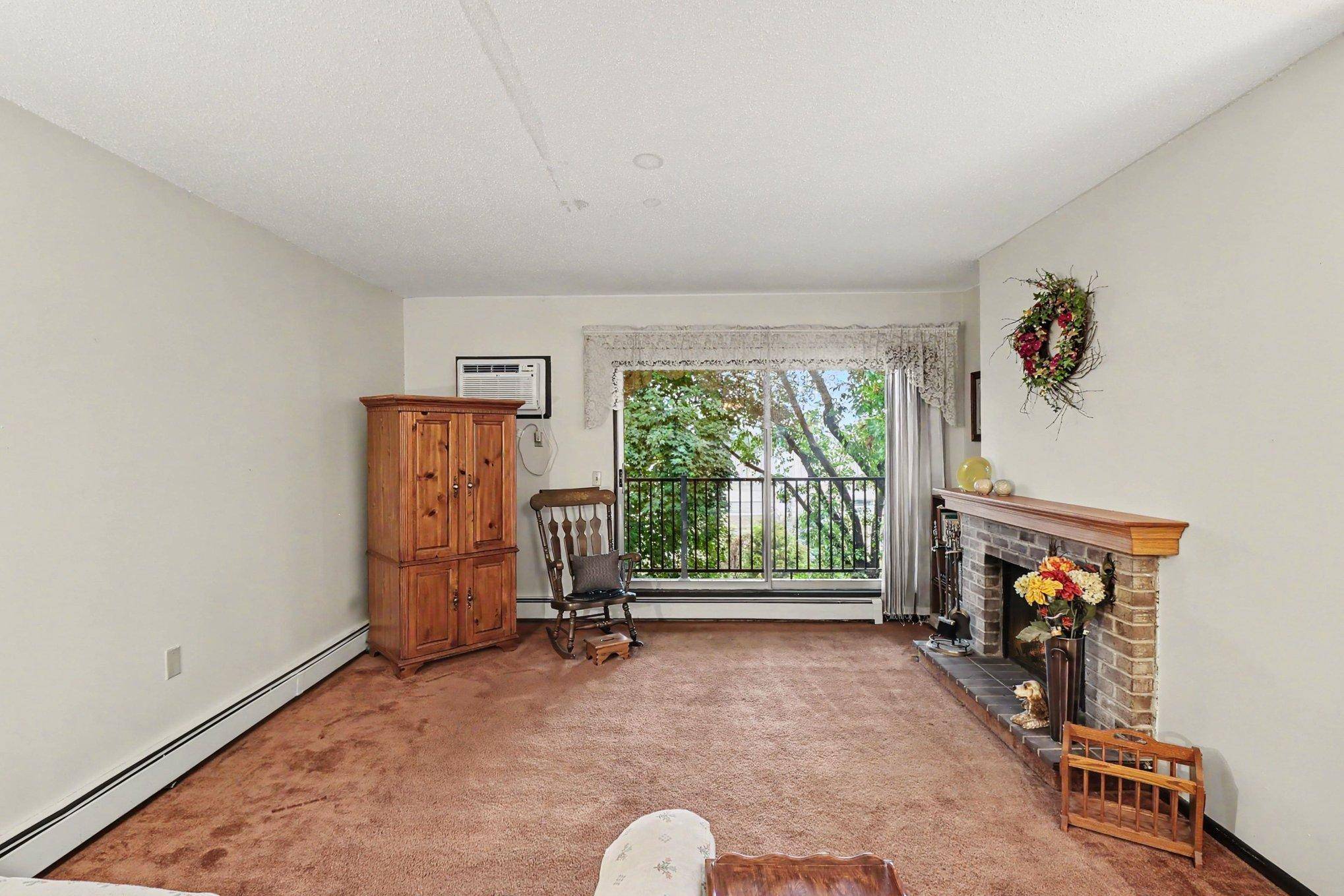 4201 Lakeside AVE N #307, Brooklyn Center, MN 55429