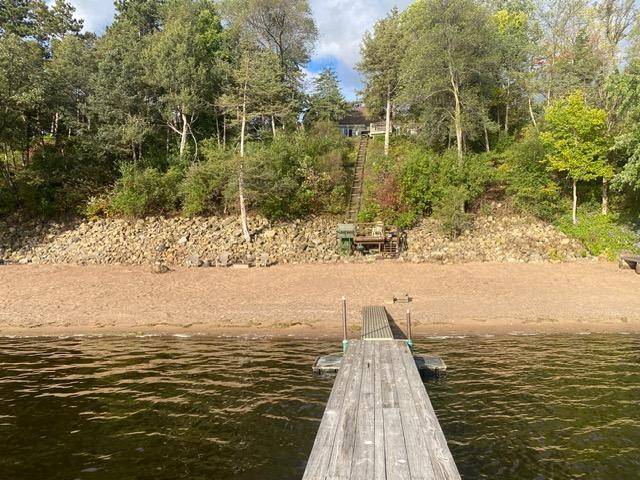 945 Quentin AVE S, Lakeland, MN 55043